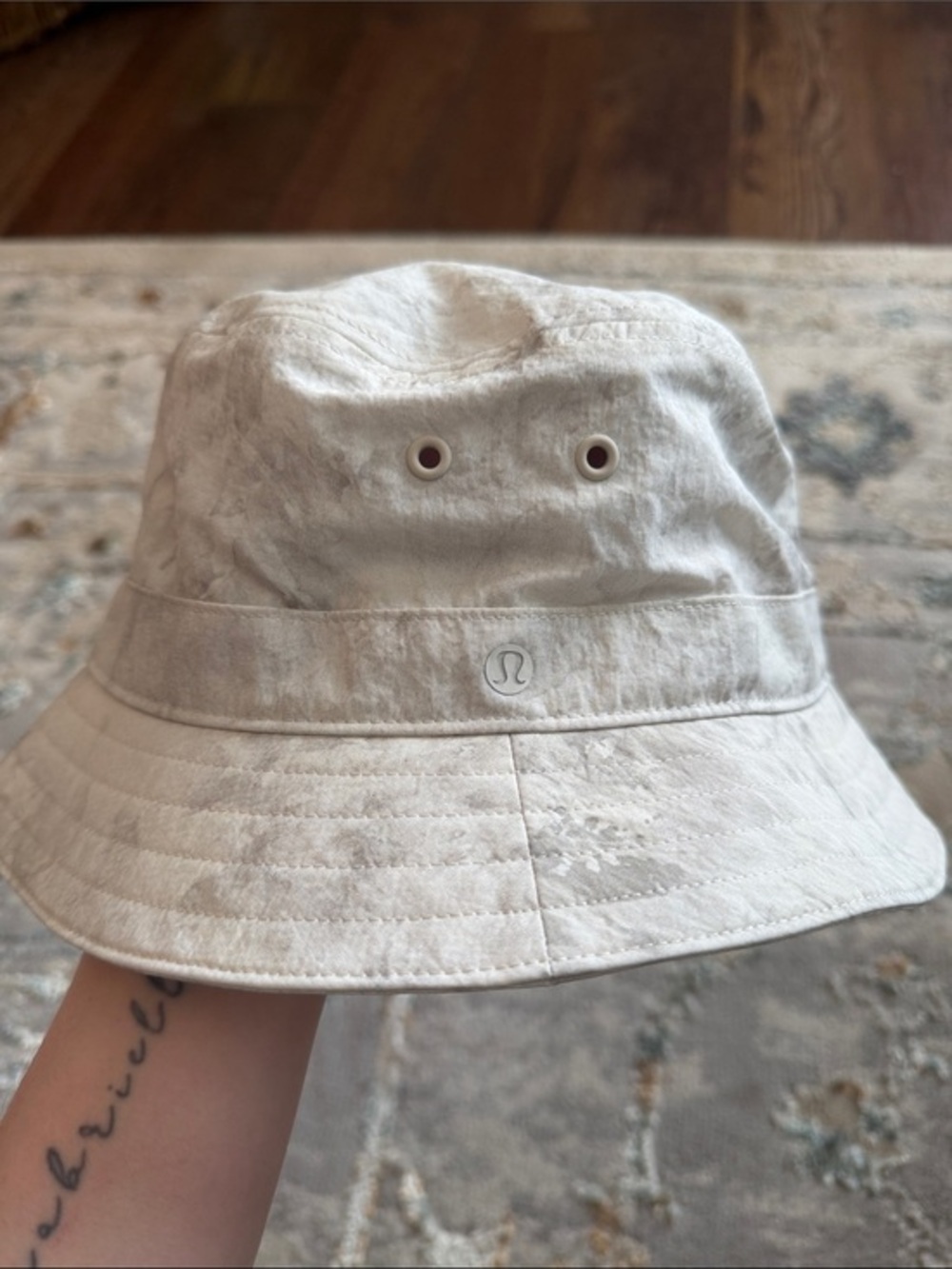 Lululemon on my level bucket hat